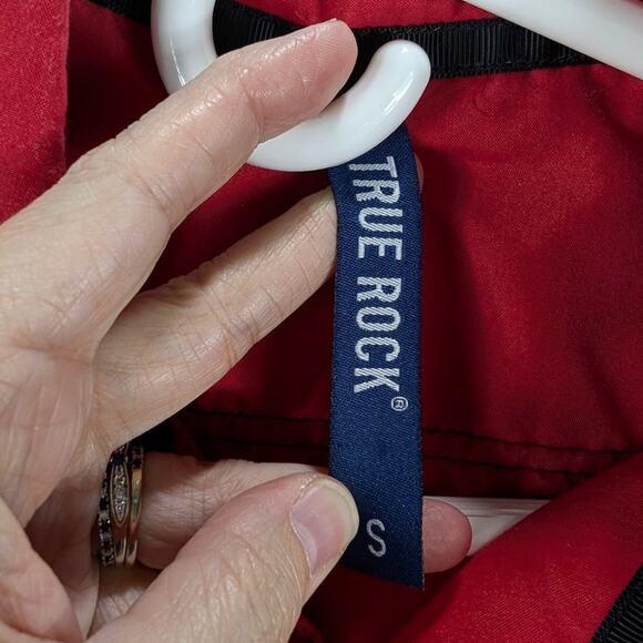 True Rock Shirt Mens Small Slim Fit Red Button Up Poker Camp Bowling Retro - Picture 3 of 7